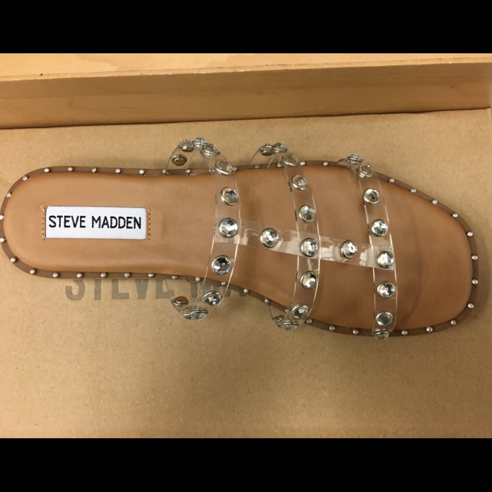 Beautiful Steve Maddens Silver Studded clear Flats